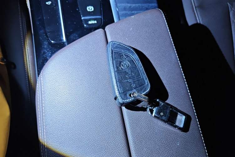 Used BMW 5 Series 2021 530Li Leading Luxury Package Vehicle Key