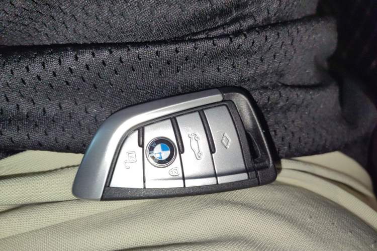 Used BMW 5 Series 2021 530Li Luxury Edition Premium Package Vehicle Key