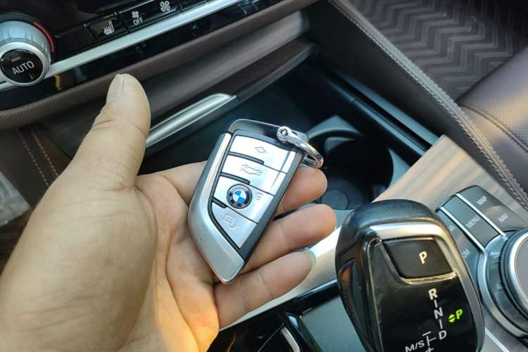 Used BMW 5 Series 2021 530Li Leading Luxury Package Vehicle Key