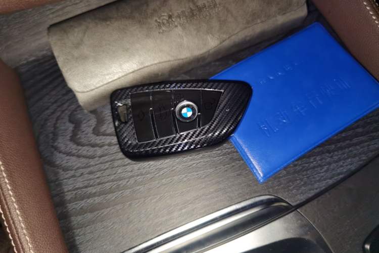 Used BMW 5 Series 2021 530Li Luxury Edition M Sport Package Vehicle Key