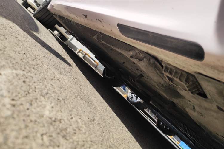 Used BMW 5 Series 2021 Facelifted 530Li Leading Edition M Sport Package Chassis Front Right