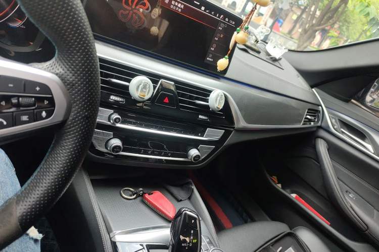 Used BMW 5 Series 2021 525i M Sport Package Audio And AC Panel