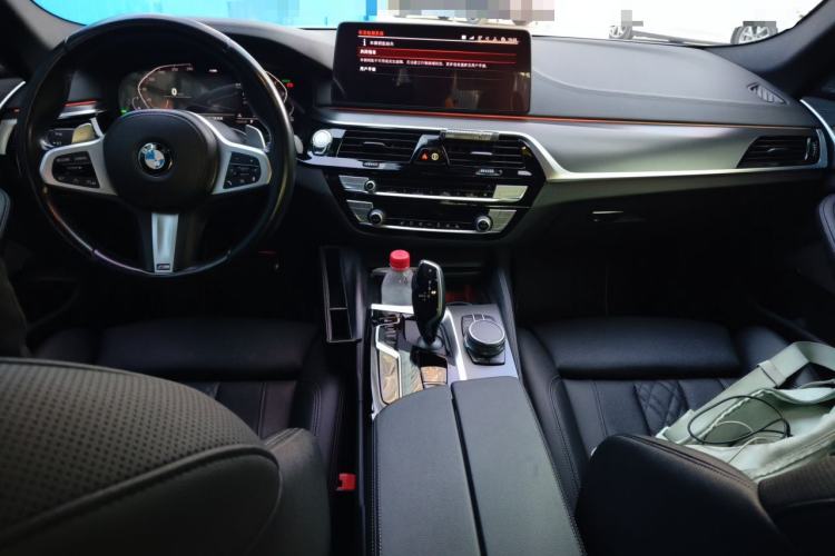 Used BMW 5 Series 2021 530i M Sport Package Center Console