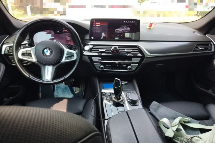 Used BMW 5 Series 2021 525i M Sport Package Center Console