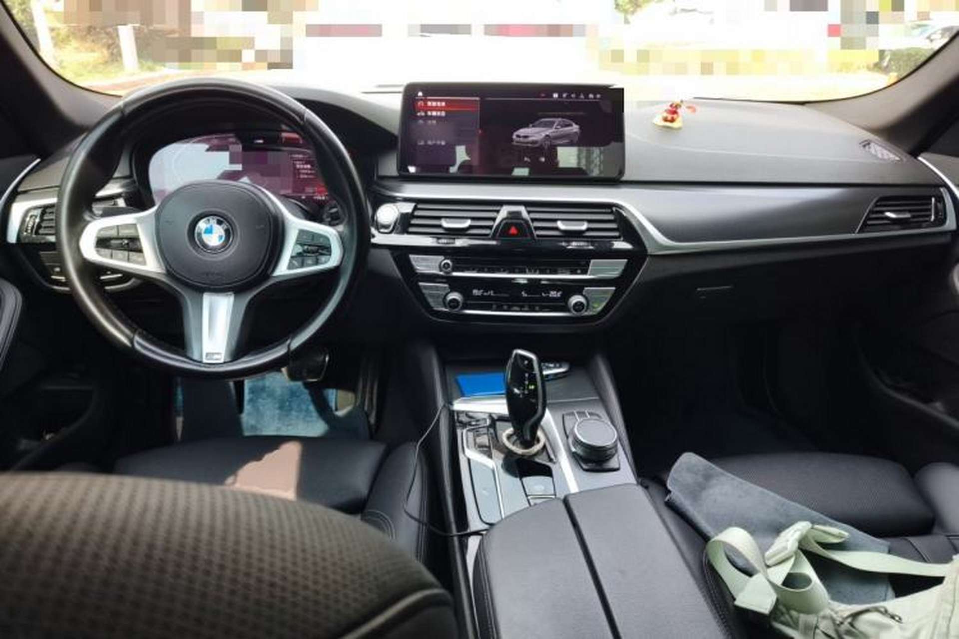 Used BMW 5 Series 2021 525i M Sport Package Center Console