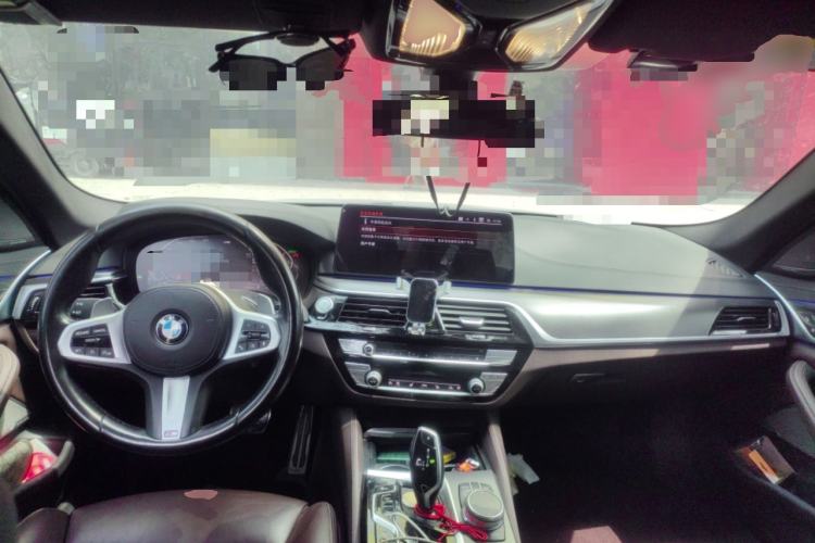 Used BMW 5 Series 2021 540i Sport Line M Sport Package Center Console