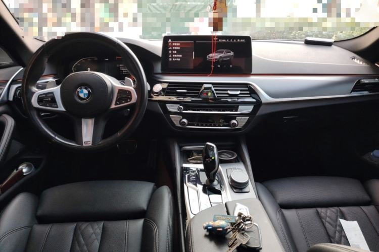Used BMW 5 Series 2021 530i M Sport Package Center Console