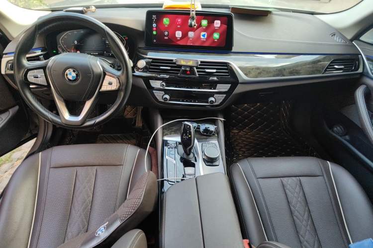 Used BMW 5 Series 2021 525Li Luxury Package Center Console