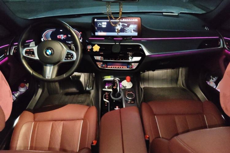 Used BMW 5 Series 2021 530Li Luxury Edition M Sport Package Center Console