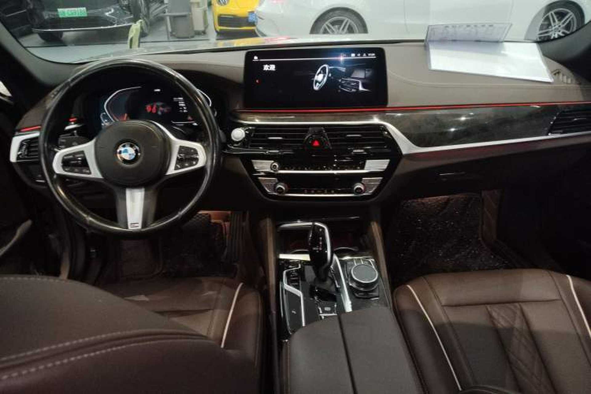 Used BMW 5 Series 2021 Facelifted 525Li M Sport Package Center Console