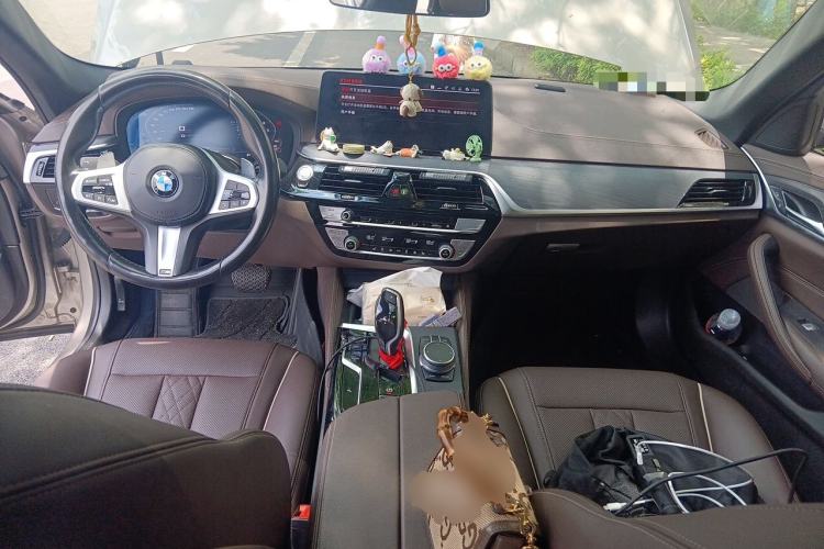 Used BMW 5 Series 2021 530Li Leading Model M Sport Package Center Console