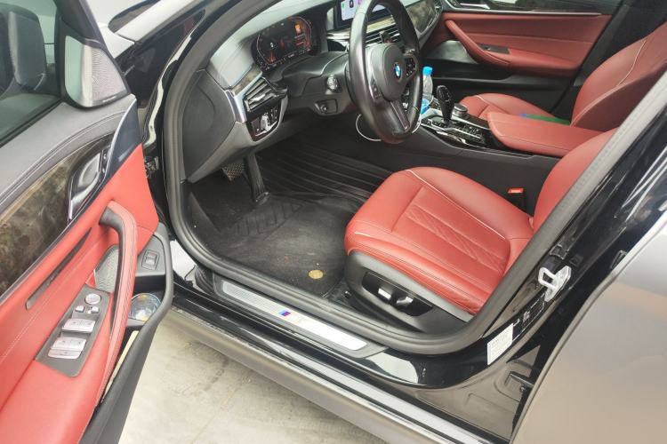 Used BMW 5 Series 2021 525Li M Sport Package Driver Seat