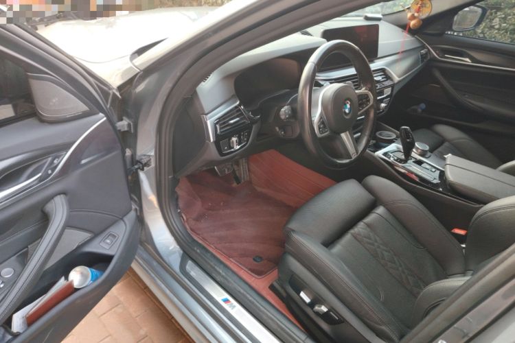 Used BMW 5 Series 2021 530i M Sport Package Driver Seat