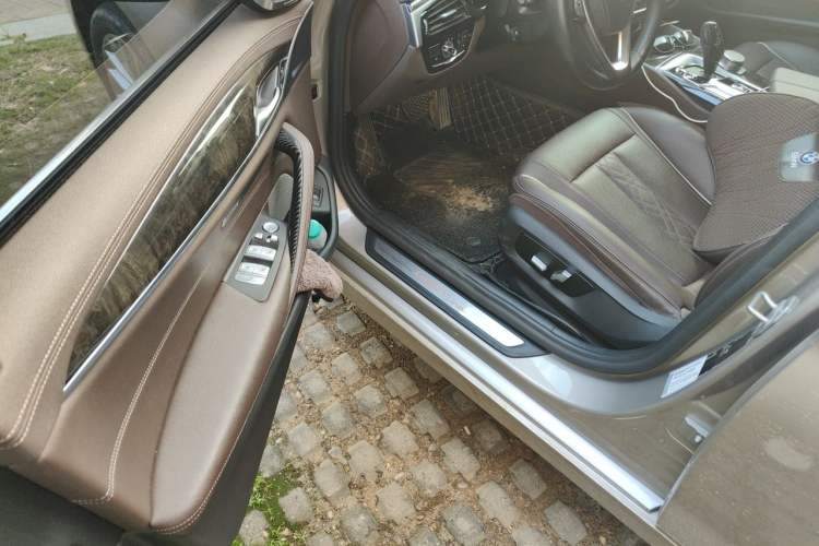 Used BMW 5 Series 2021 525Li Luxury Package Driver Seat