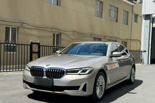 BMW 5 Series 2021 Updated Version 525Li Luxury Package usata