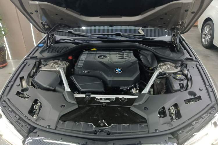 Used BMW 5 Series 2021 Updated Version 525Li Luxury Package Engine Bay
