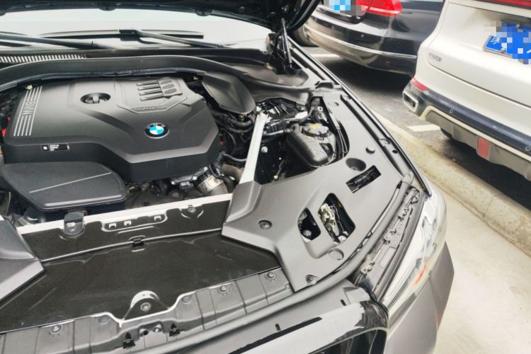 Used BMW 5 Series 2021 525Li M Sport Package Engine Bay Left