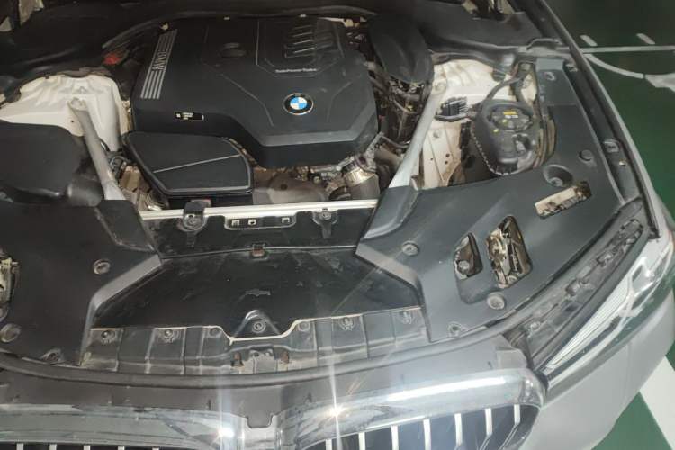 Used BMW 5 Series 2021 Facelifted 525Li M Sport Package Engine Bay Left