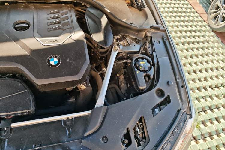 Used BMW 5 Series 2021 525i M Sport Package Engine Bay Left