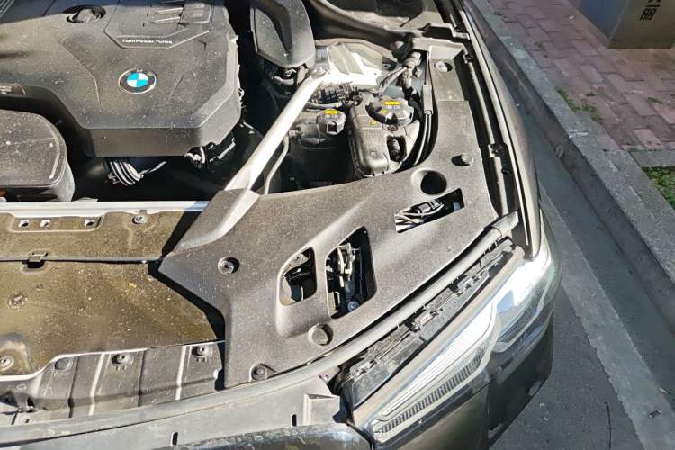 Used BMW 5 Series 2021 530Li Leading Model M Sport Package Engine Bay Left
