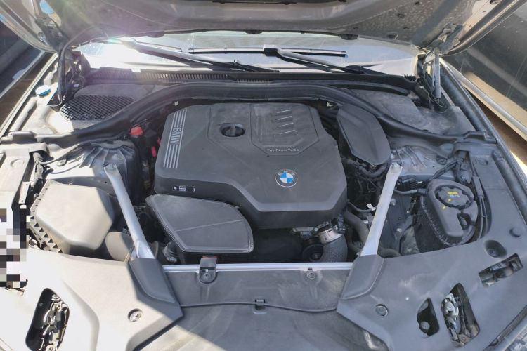 Used BMW 5 Series 2021 525i M Sport Package Engine Bay