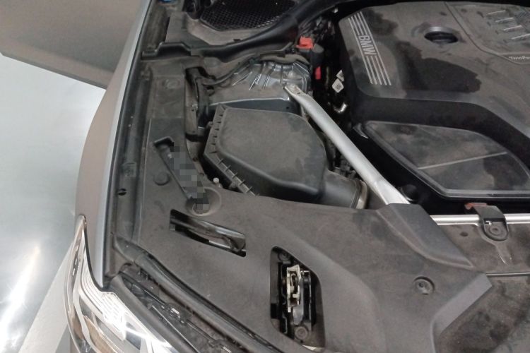 Used BMW 5 Series 2021 530i M Sport Package Engine Bay Right