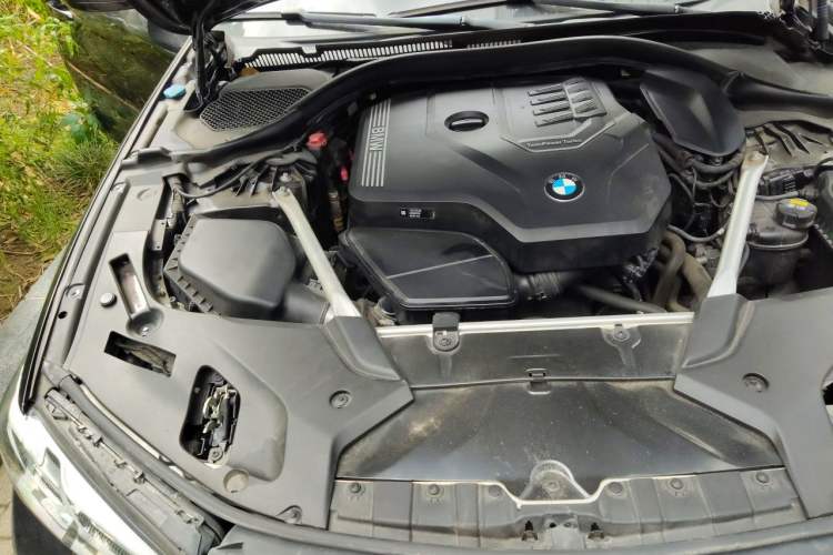 Used BMW 5 Series 2021 530i M Sport Package Engine Bay Right