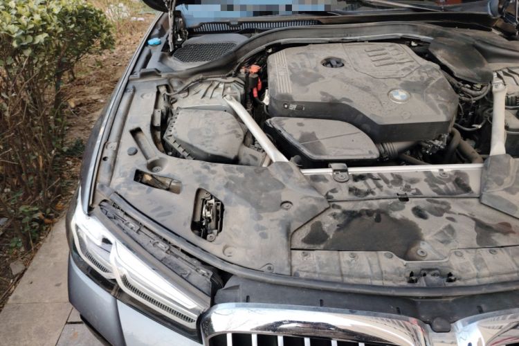 Used BMW 5 Series 2021 530i M Sport Package Engine Bay Right