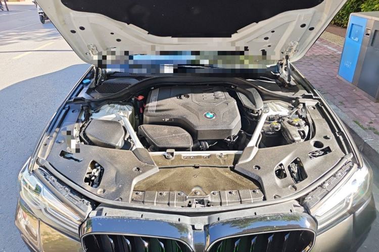 Used BMW 5 Series 2021 530Li Leading Model M Sport Package Engine Bay