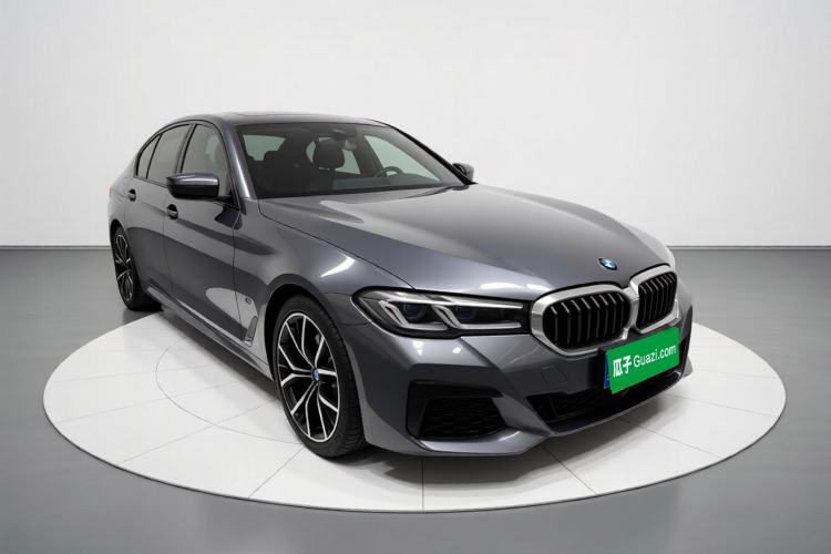 Used BMW 5 Series 2021 530i M Sport Package Exterior 2
