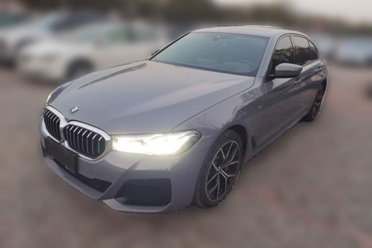 Used BMW 5 Series 2021 530Li Luxury Edition M Sport Package Exterior 5