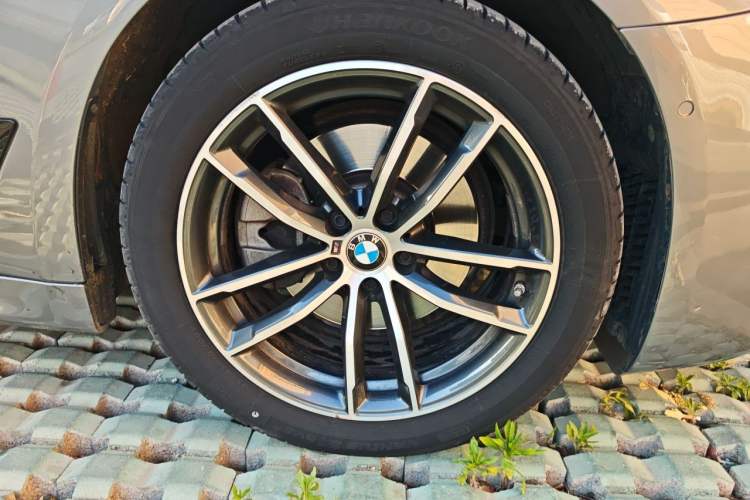 Used BMW 5 Series 2021 525i M Sport Package Exterior 7