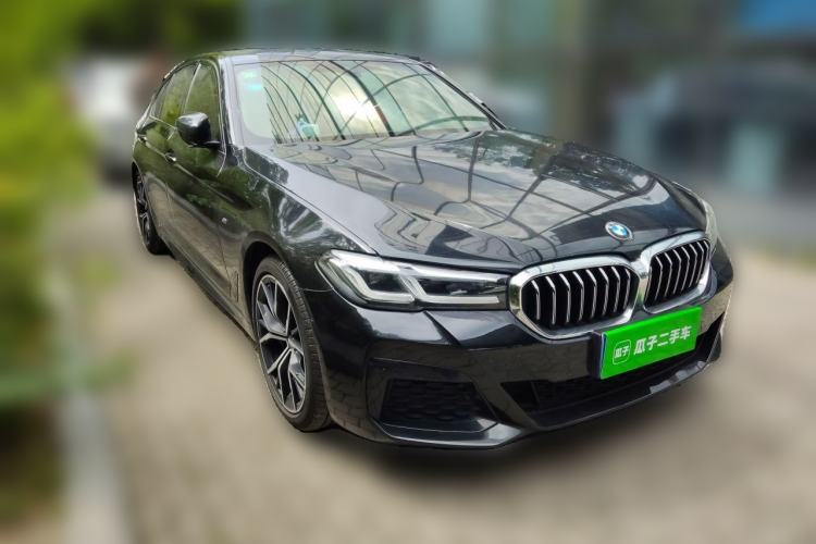 Used BMW 5 Series 2021 530i M Sport Package Front Right 45 Deg