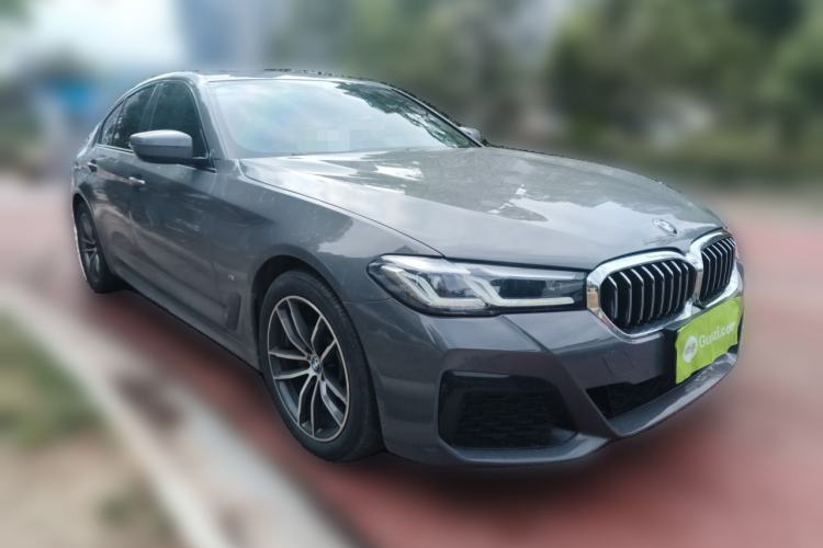 Used BMW 5 Series 2021 525i M Sport Package Front Right 45 Deg