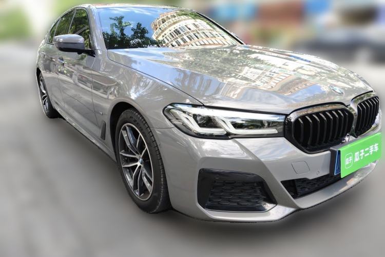 Used BMW 5 Series 2021 525i M Sport Package Front Right 45 Deg