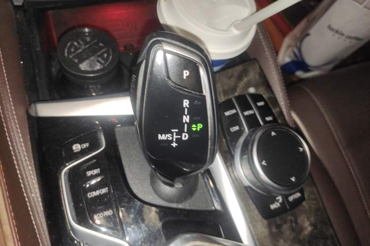 Used BMW 5 Series 2021 525Li Luxury Package Gear Lever