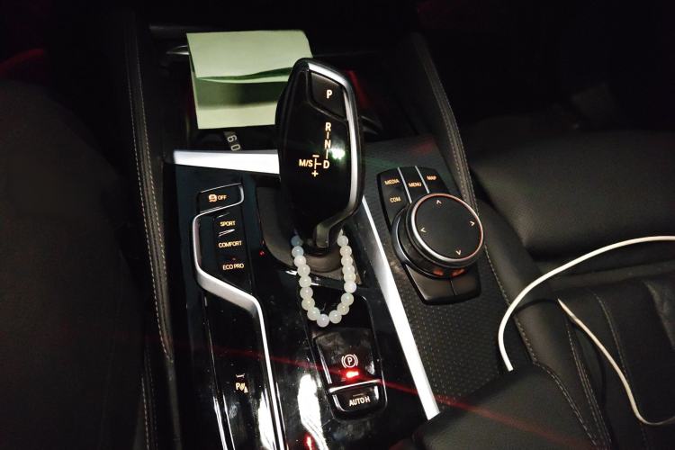 Used BMW 5 Series 2021 530i M Sport Package Gear Lever