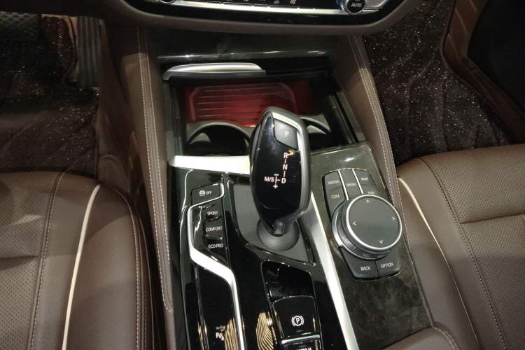 Used BMW 5 Series 2021 Facelifted 525Li M Sport Package Gear Lever