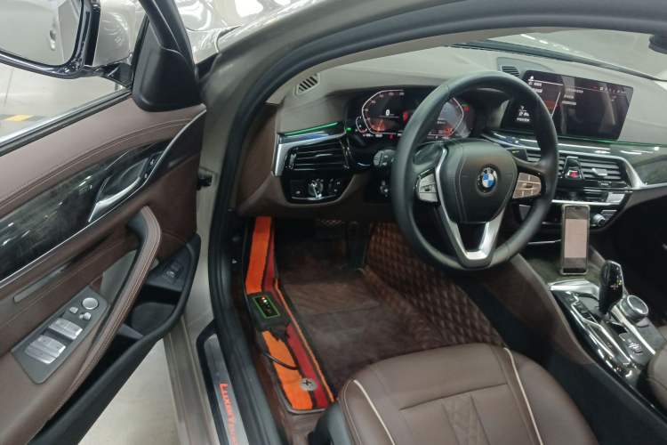 Used BMW 5 Series 2021 Updated Version 525Li Luxury Package Interior 3