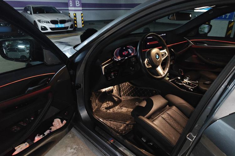 Used BMW 5 Series 2021 530i M Sport Package Interior 3