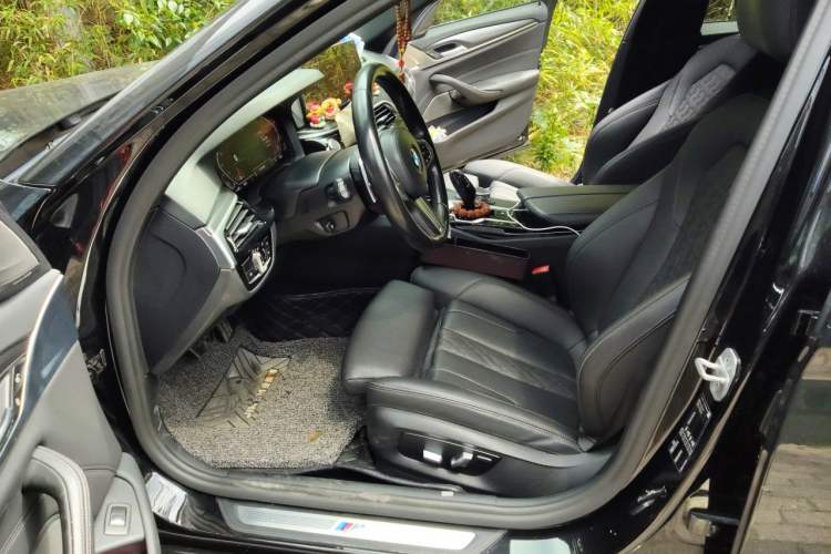 Used BMW 5 Series 2021 530i M Sport Package Left Front Seat