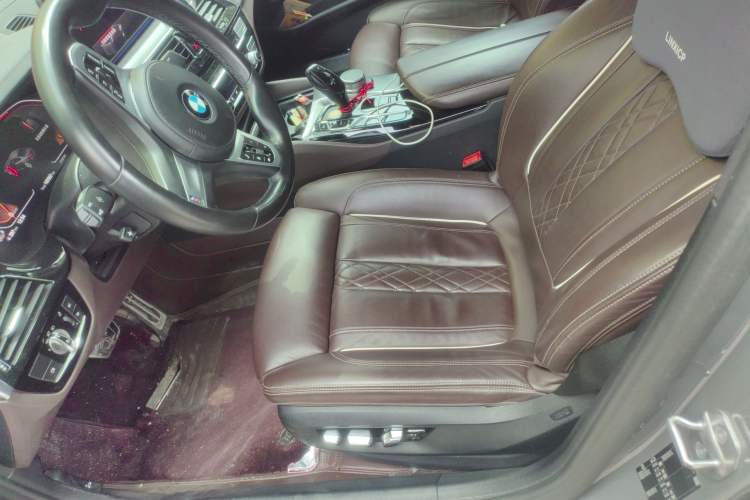 Used BMW 5 Series 2021 540i Sport Line M Sport Package Left Front Seat