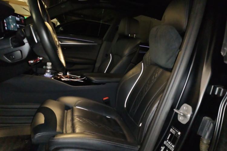 Used BMW 5 Series 2021 540i Sport Line M Sport Package Left Front Seat
