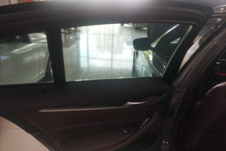 Used BMW 5 Series 2021 540i Sport Line M Sport Package Left Rear Door Interior