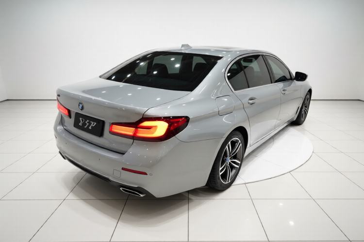Used BMW 5 Series 2021 530Li Leading Luxury Package Rear Right 45 Deg