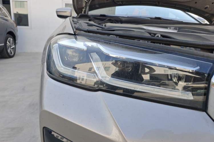 Used BMW 5 Series 2021 Facelifted 525Li M Sport Package Right Front Headlight