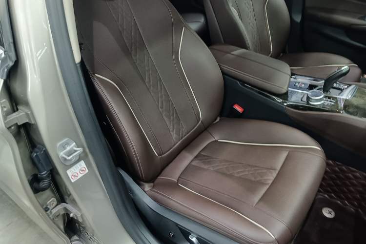 Used BMW 5 Series 2021 Updated Version 525Li Luxury Package Right Front Seat