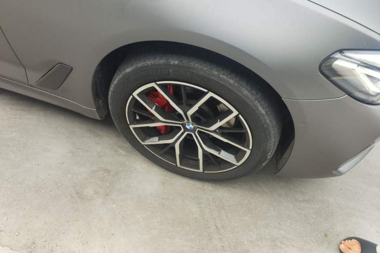 Used BMW 5 Series 2021 525Li M Sport Package Right Front Wheel Hub