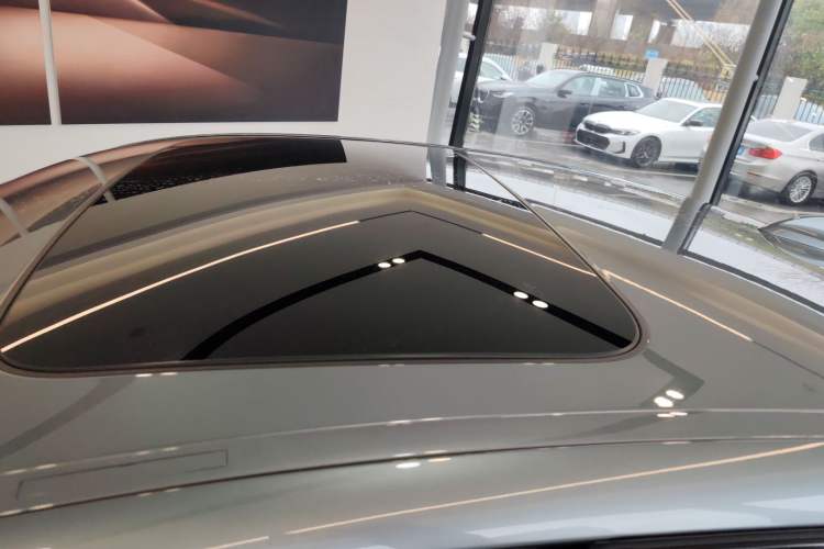 Used BMW 5 Series 2021 530i M Sport Package Roof