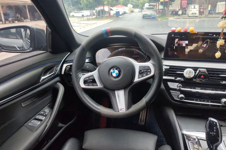 Used BMW 5 Series 2021 525i M Sport Package Steering Wheel